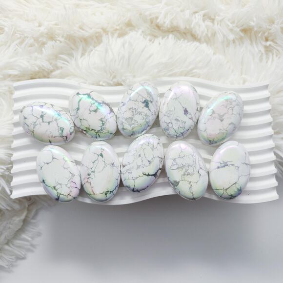 Aura Howlite Palm Stone Calming Crystals - Picture 1 of 10